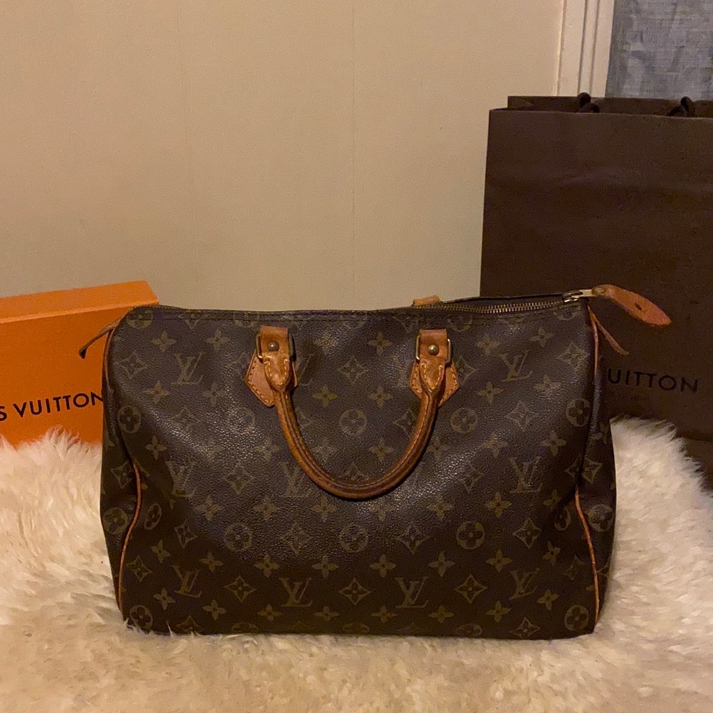 Authentic vintage LV speedy 35